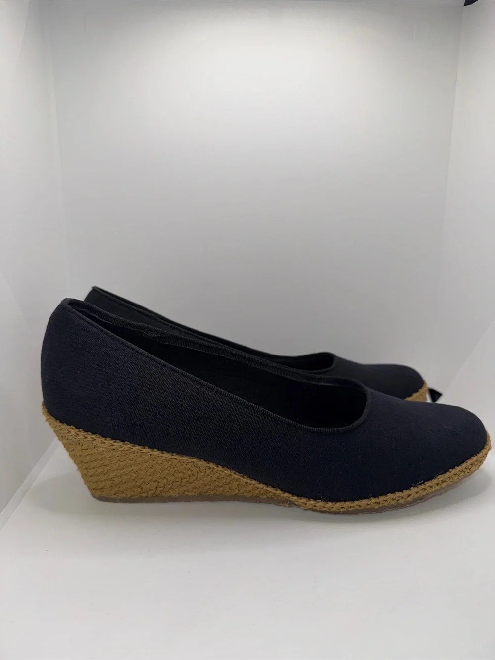 Beacon Newport Wedge Espadrilles Navy Canvas Women’s 8.5